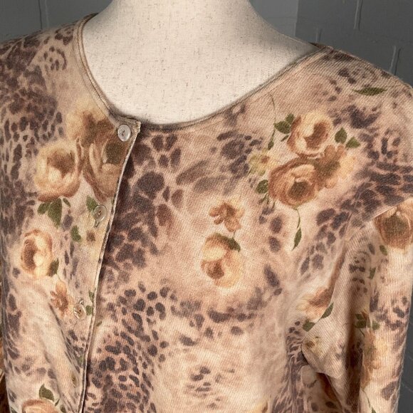 Gabriella T. Cardigan Women Medium Beige‎ Tan Rose Leopard Art Grandma Sweater - Picture 2 of 11